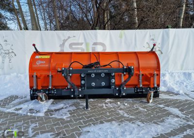 Pług śnieżny komunalny