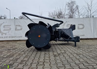 Rozgarniacz do pryzm