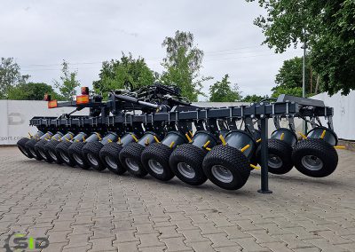 Chwastownik oponowy