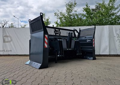Spych do kukurydzy hydrauliczny
